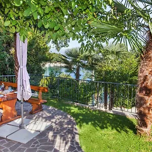 Lidija Apartman